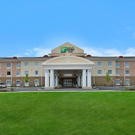 Holiday Inn Express & Suites Utica By Ihg Exteriör bild