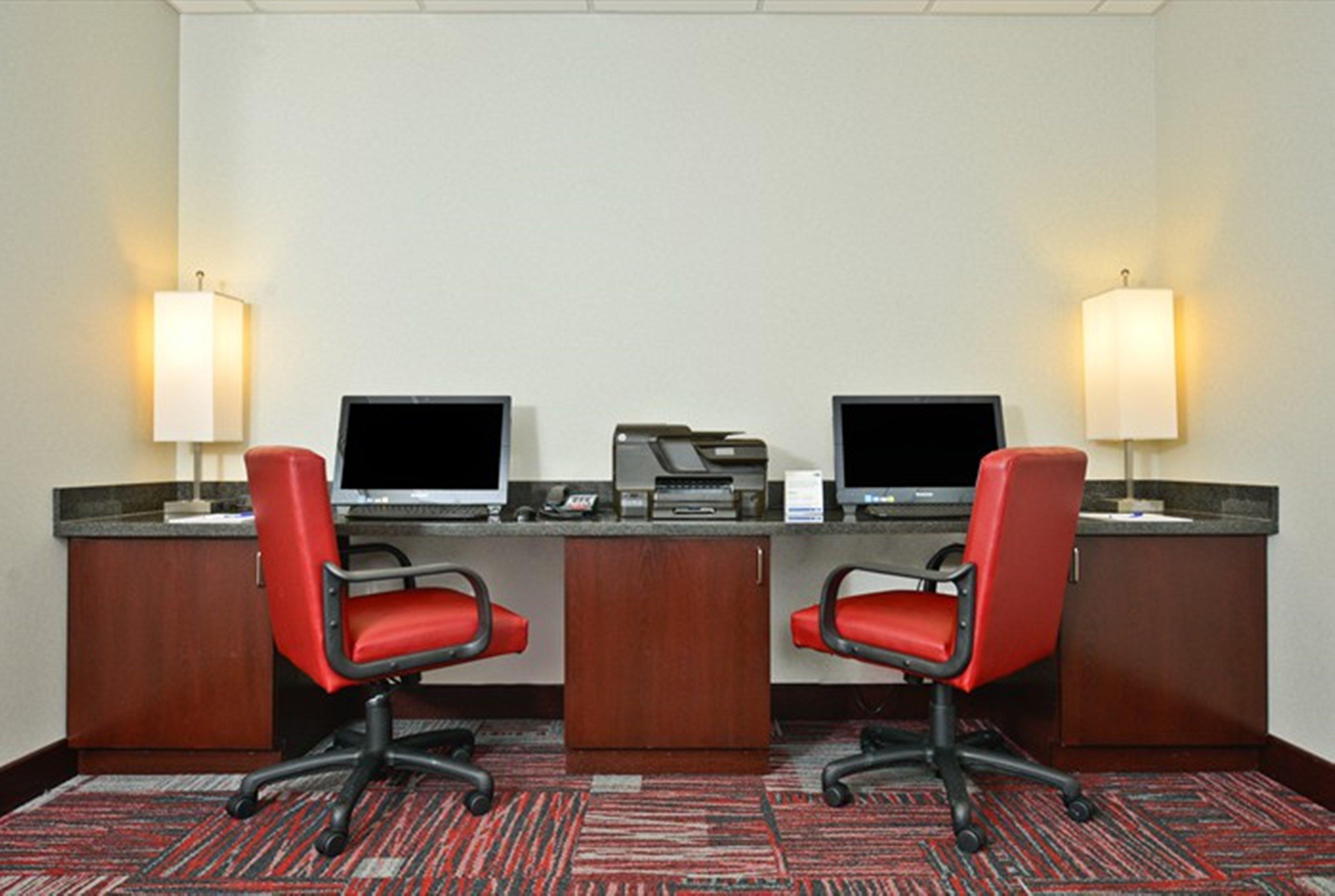 Holiday Inn Express & Suites Utica By Ihg Exteriör bild