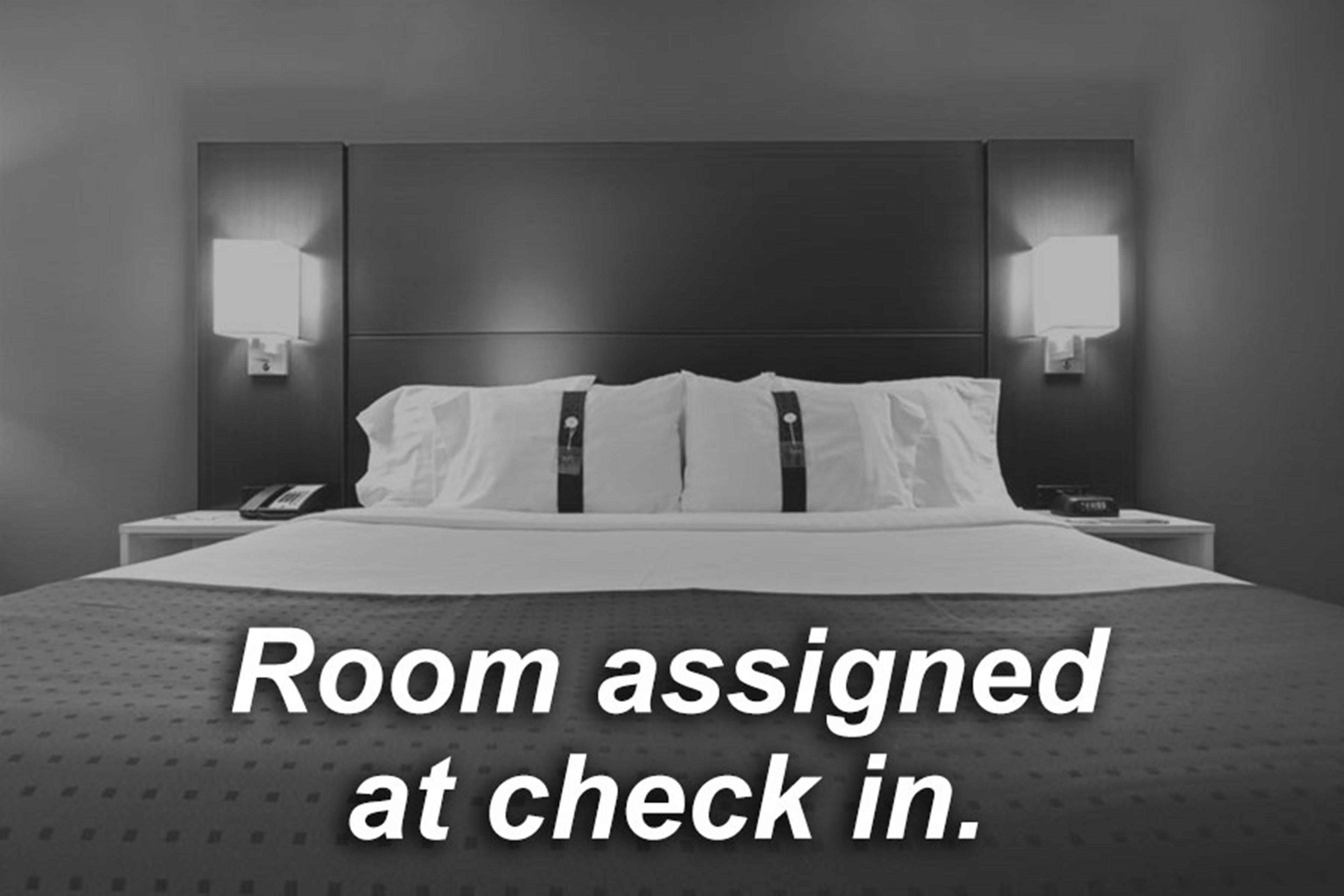 Holiday Inn Express & Suites Utica By Ihg Exteriör bild