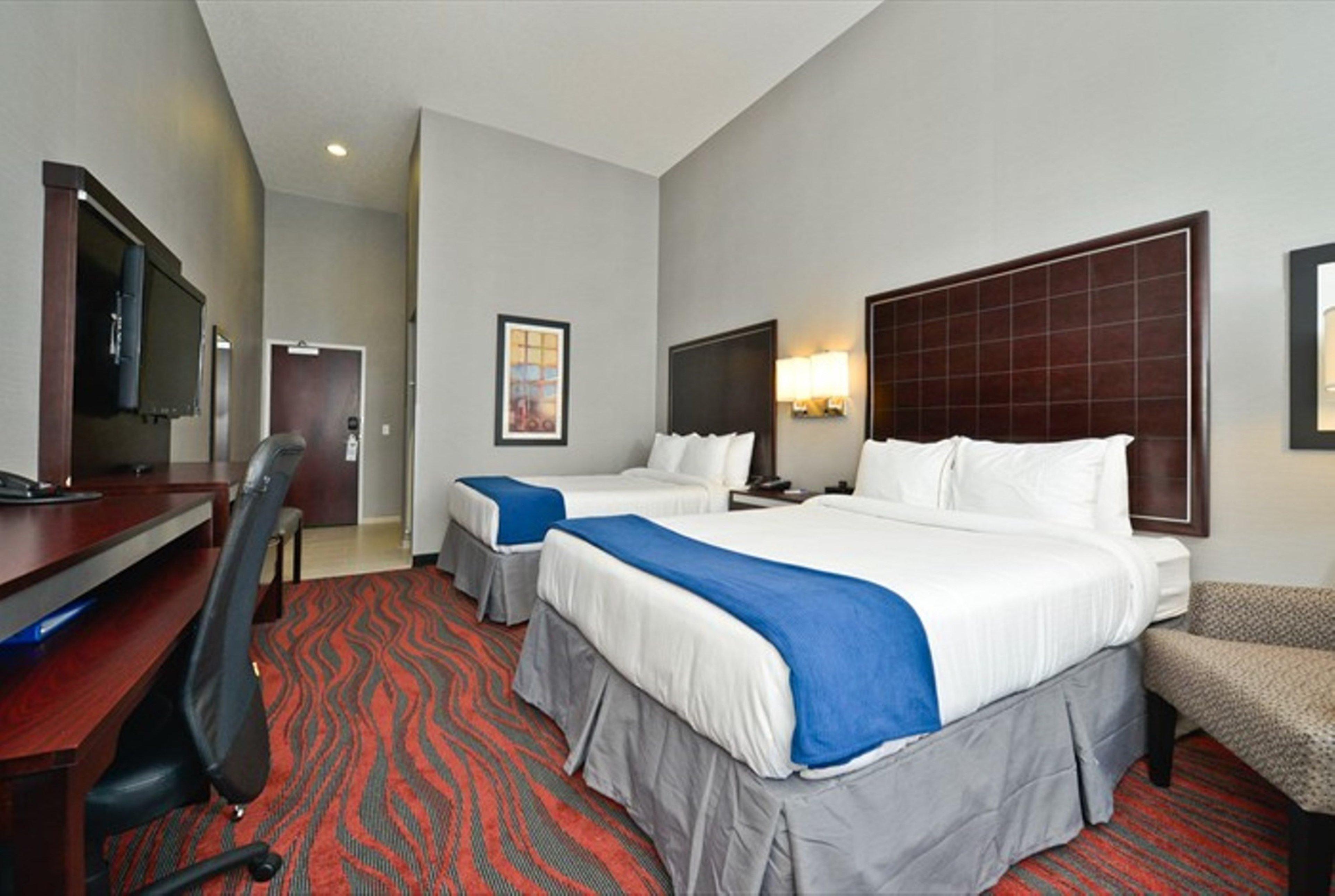 Holiday Inn Express & Suites Utica By Ihg Rum bild