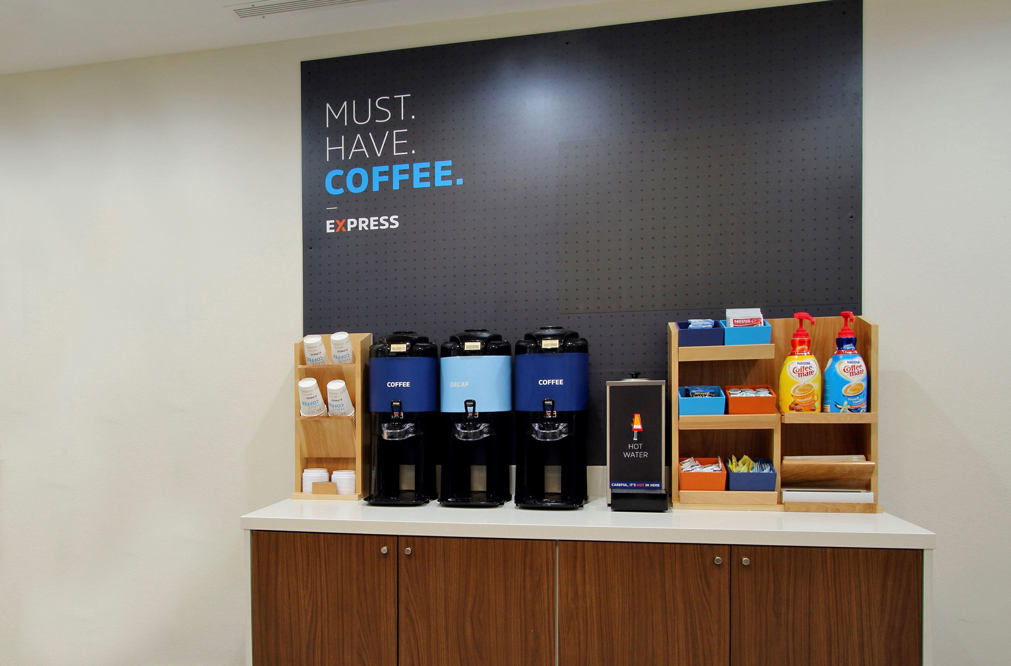 Holiday Inn Express & Suites Utica By Ihg Exteriör bild