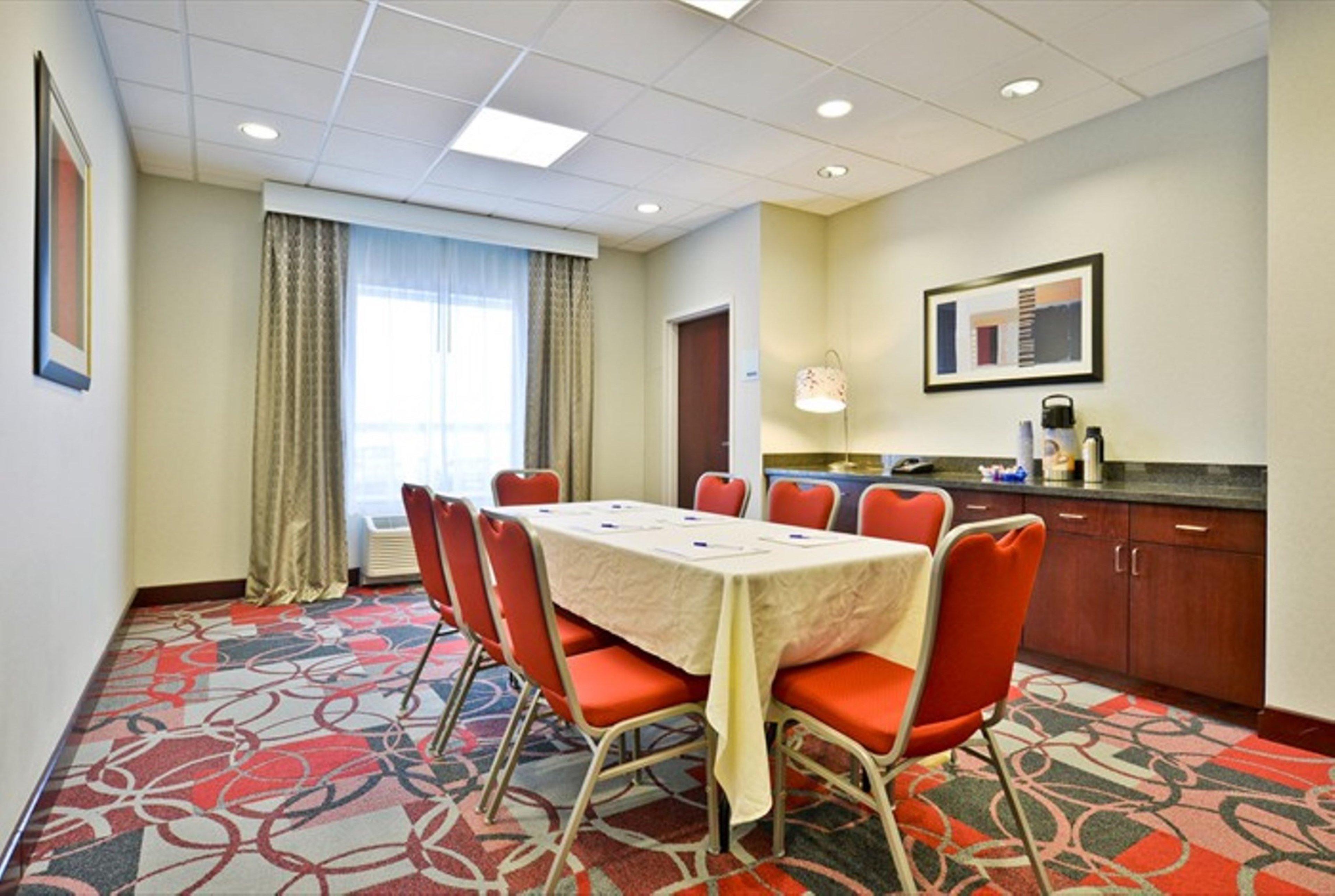 Holiday Inn Express & Suites Utica By Ihg Exteriör bild