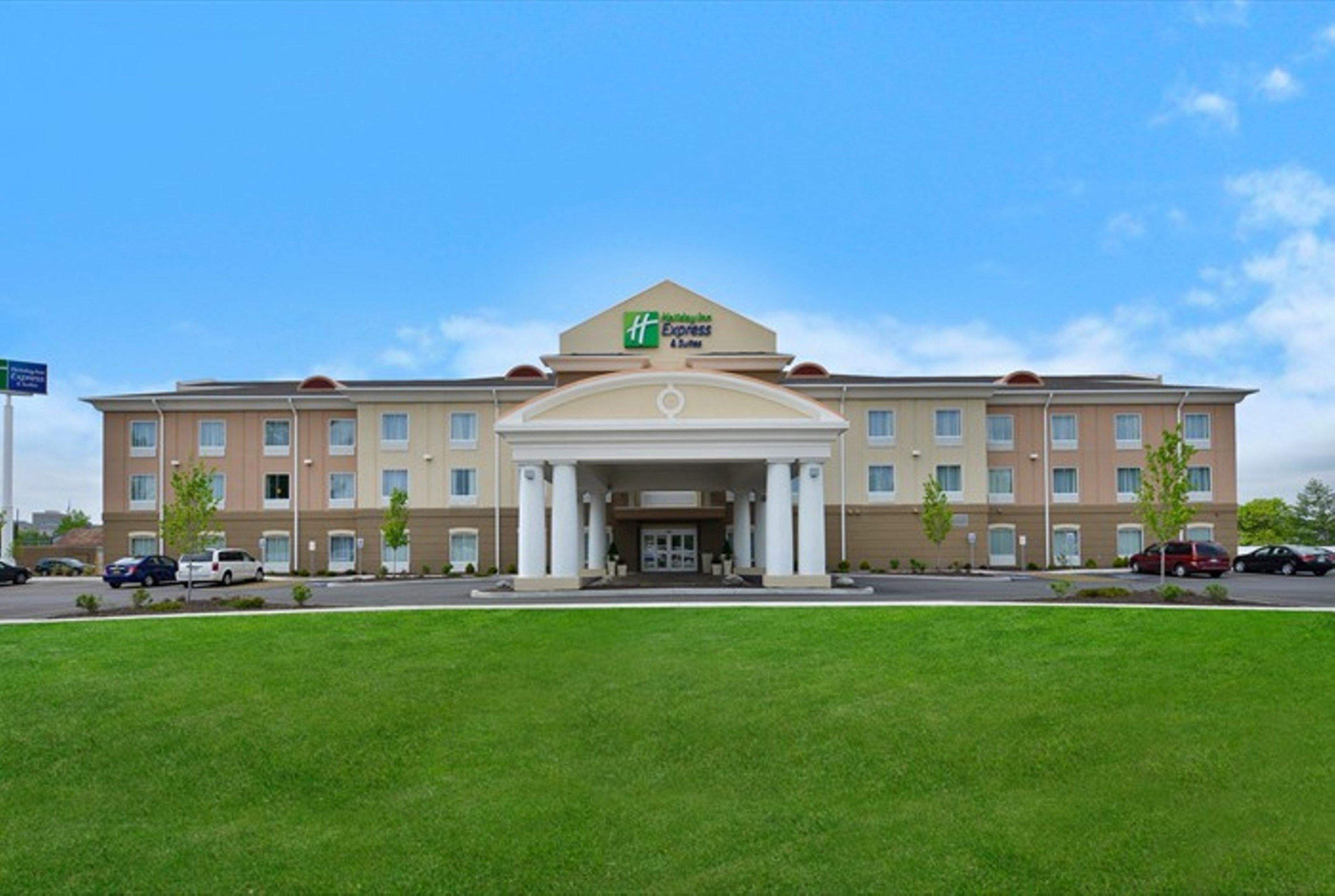 Holiday Inn Express & Suites Utica By Ihg Exteriör bild