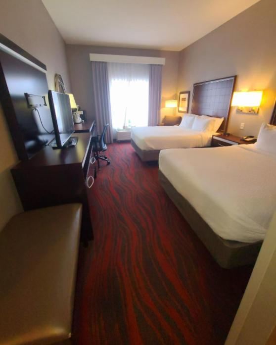 Holiday Inn Express & Suites Utica By Ihg Exteriör bild