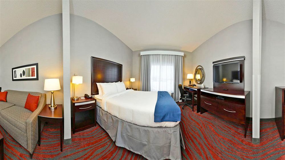 Holiday Inn Express & Suites Utica By Ihg Exteriör bild